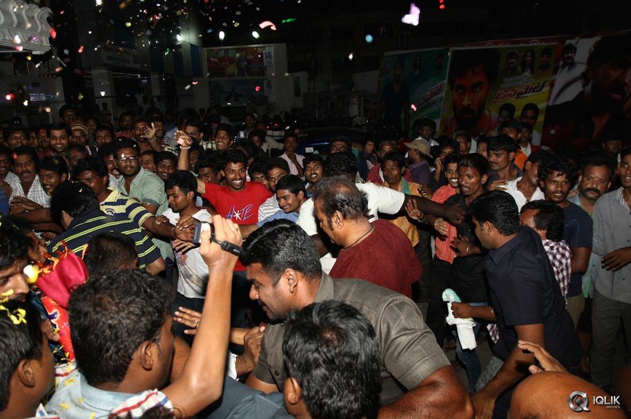 Dynamite-Movie-Special-Show-in-Tirupati